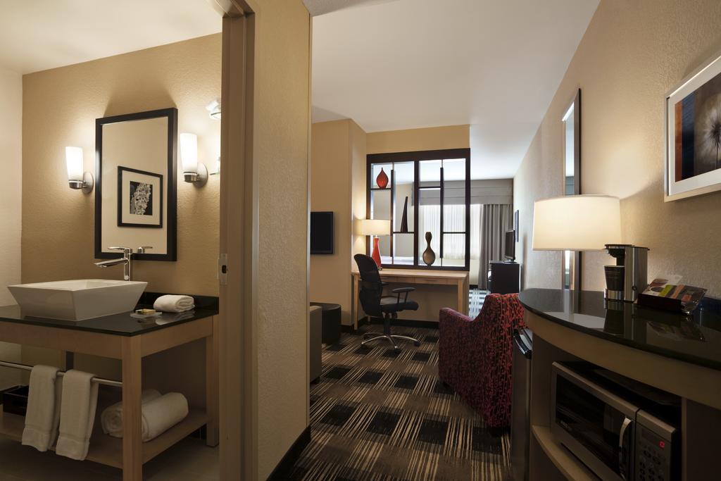 Cambria Hotel Denver International Airport Aurora Exterior photo