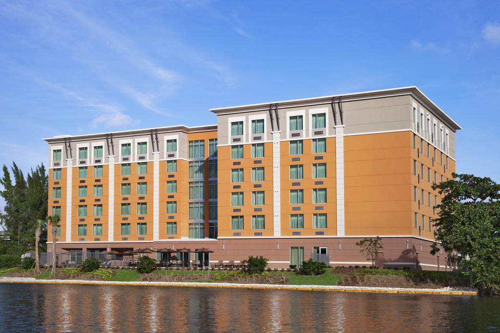 Cambria Hotel Denver International Airport Aurora Exterior photo