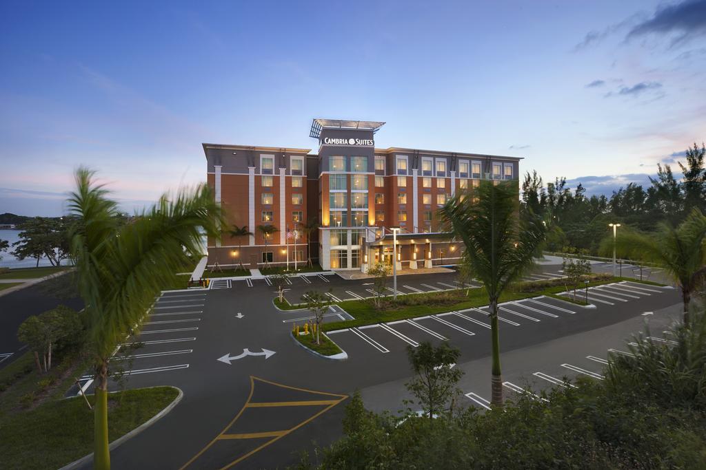 Cambria Hotel Denver International Airport Aurora Exterior photo