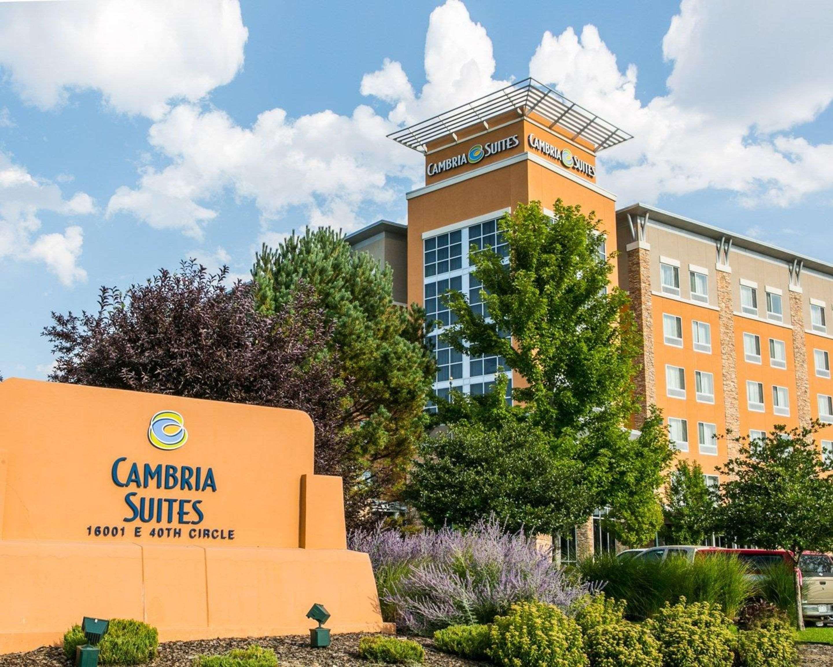 Cambria Hotel Denver International Airport Aurora Exterior photo