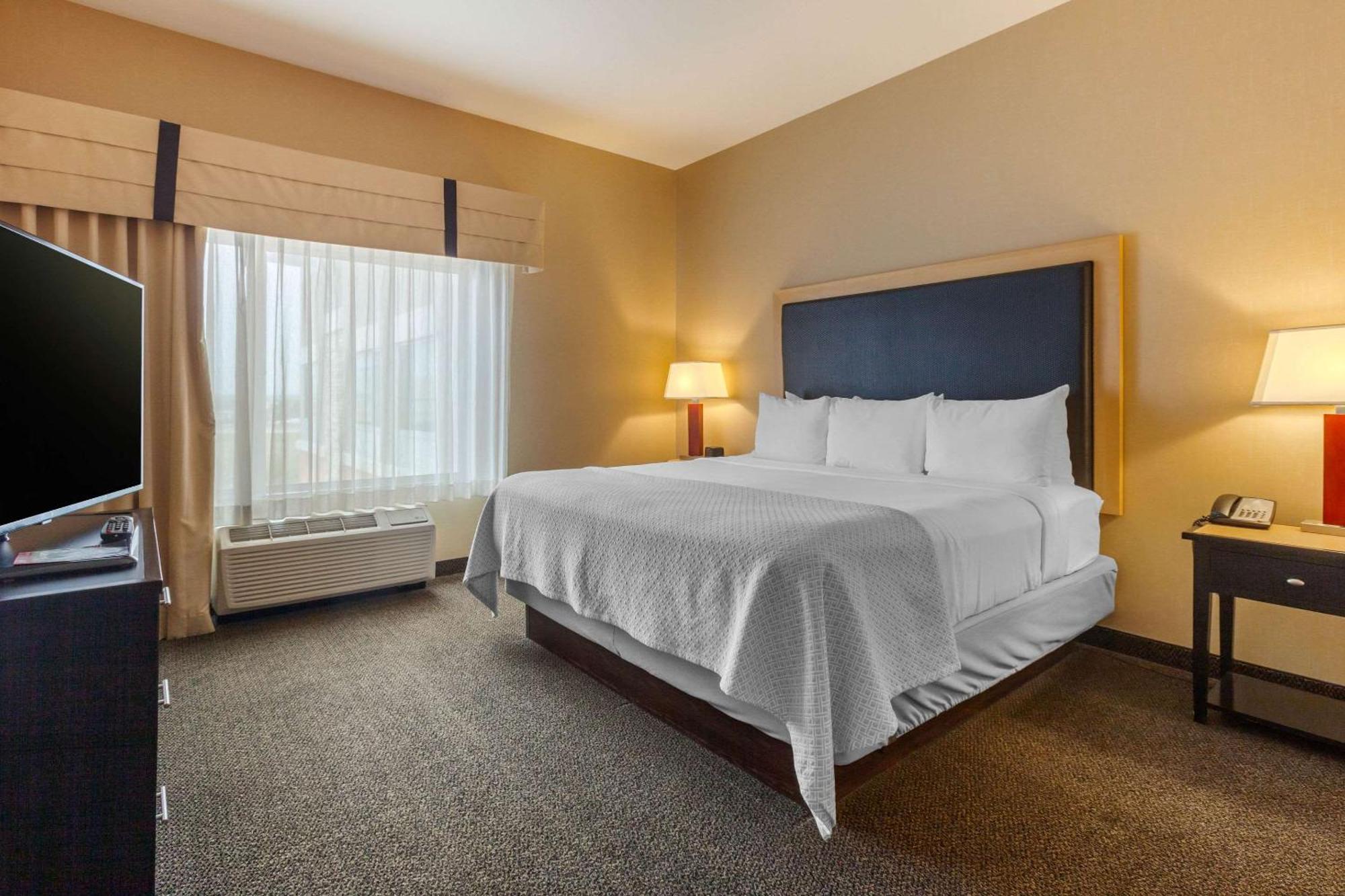 Cambria Hotel Denver International Airport Aurora Exterior photo