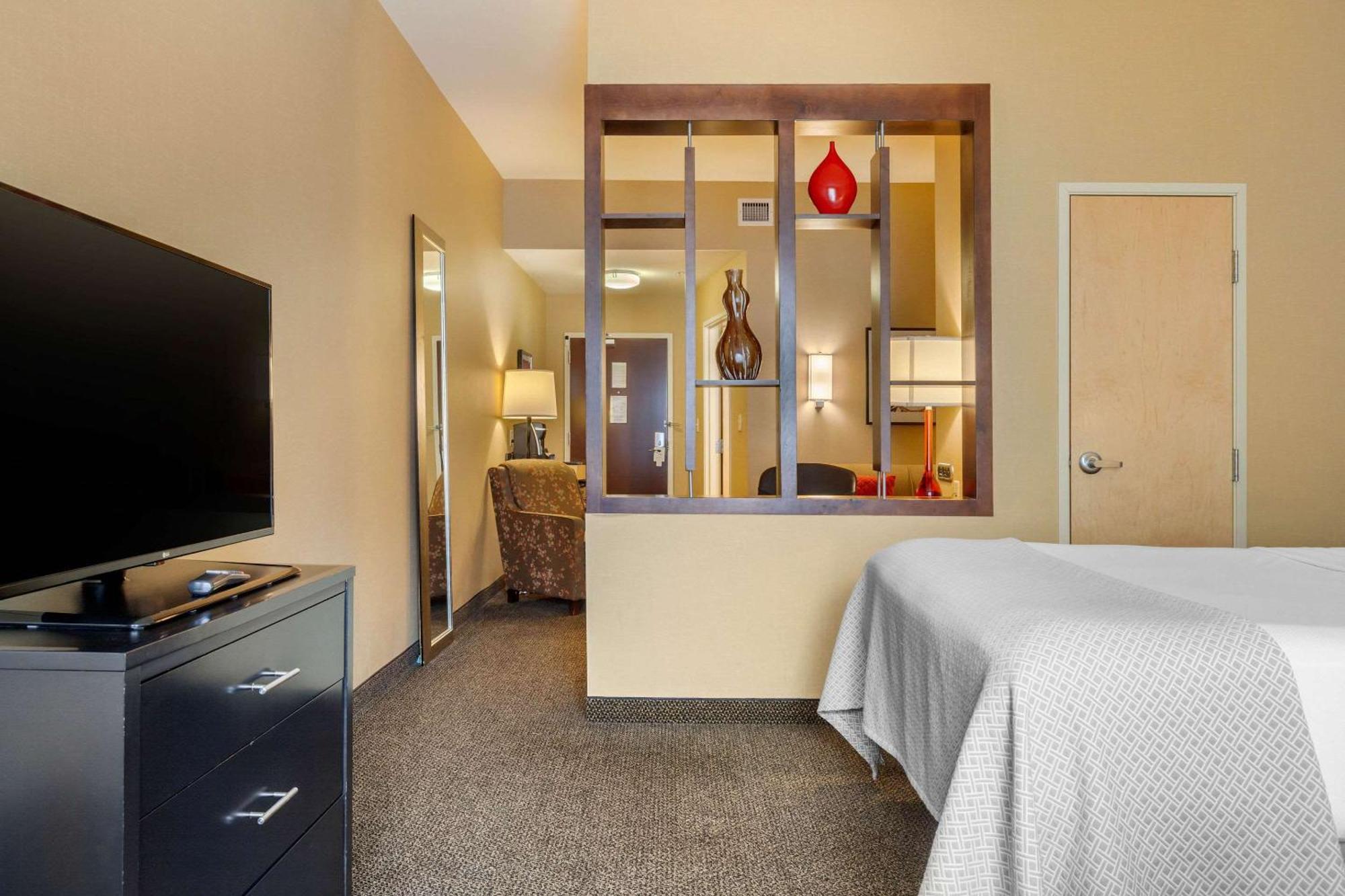 Cambria Hotel Denver International Airport Aurora Exterior photo