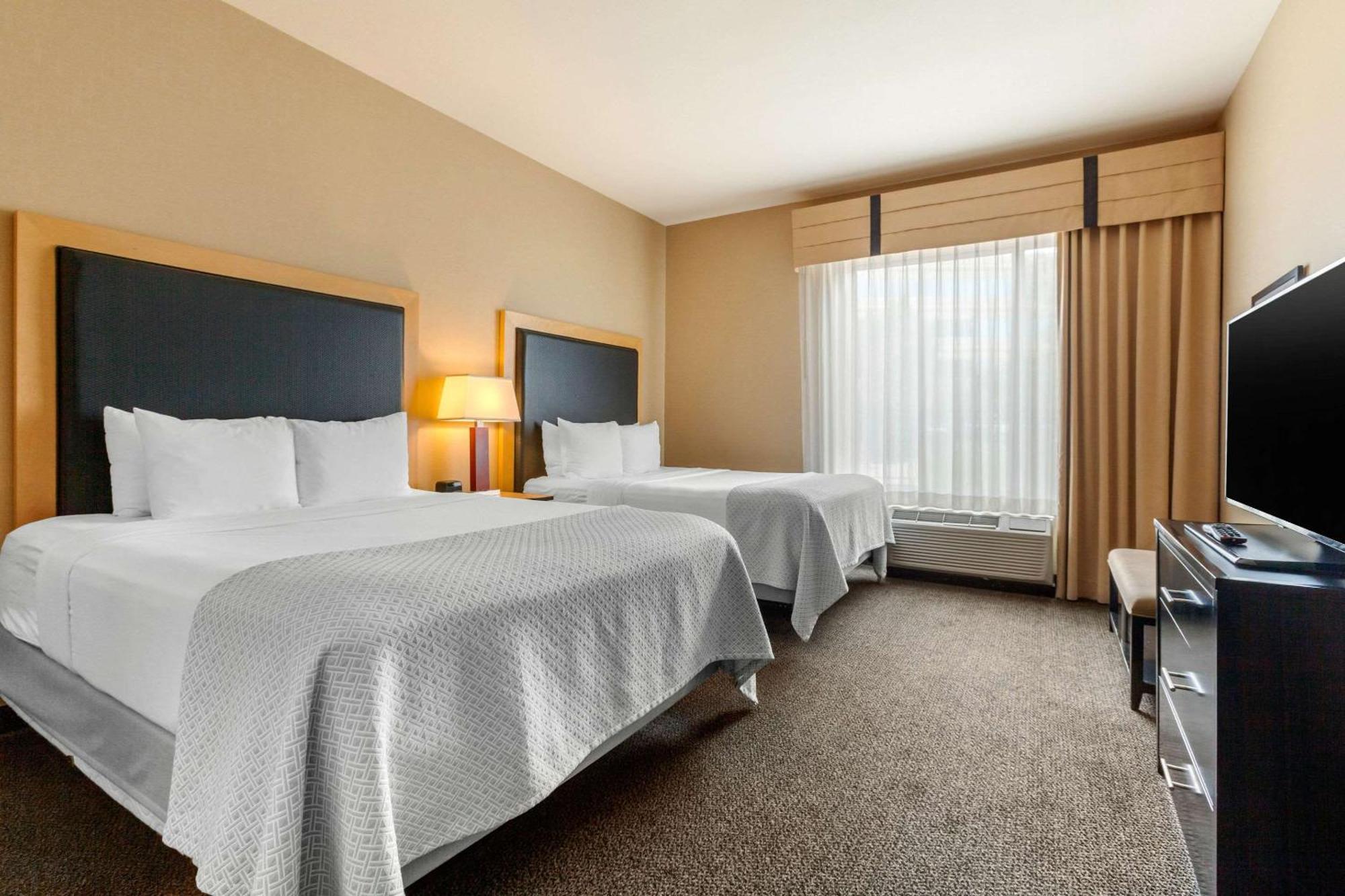 Cambria Hotel Denver International Airport Aurora Exterior photo