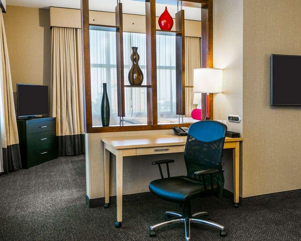 Cambria Hotel Denver International Airport Aurora Room photo