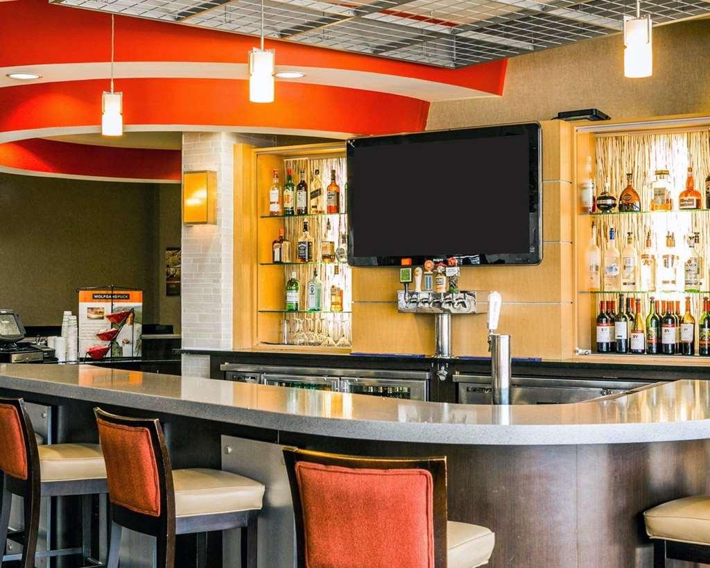 Cambria Hotel Denver International Airport Aurora Restaurant photo