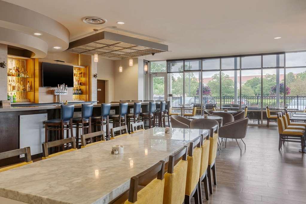 Cambria Hotel Denver International Airport Aurora Restaurant photo
