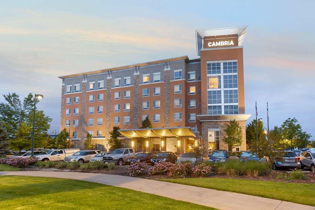 Cambria Hotel Denver International Airport Aurora Exterior photo
